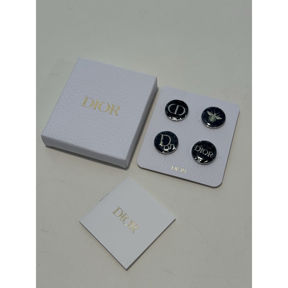 Christian Dior Novelty Limited Pin badge Set of 4 Brooch Logo NEW - Picture 3 of 3
